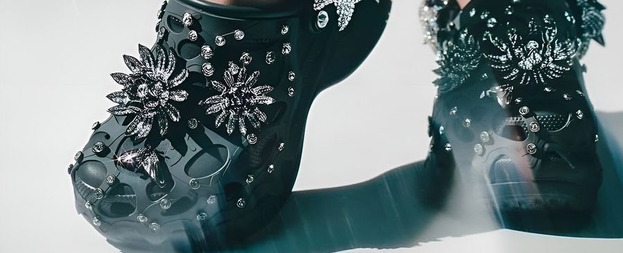 Сияющая гармония: коллаборация Crocs и Swarovski