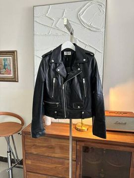 Трендовая кожаная куртка Yves Saint Laurent BP-44993