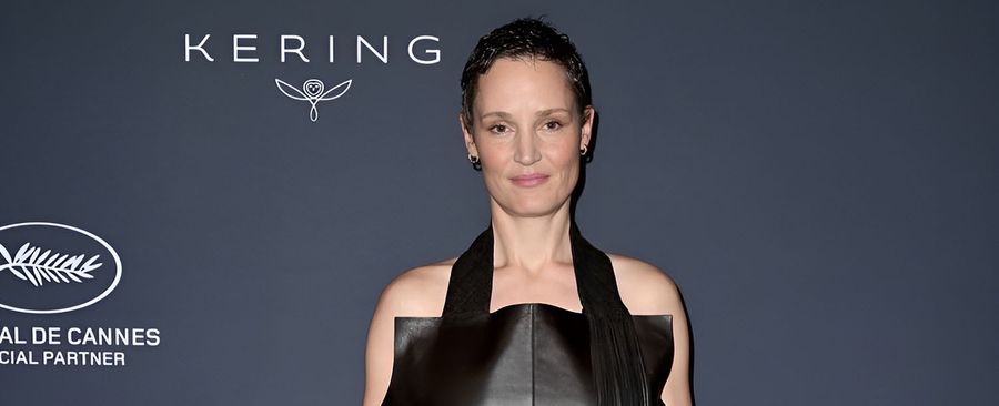 Луиз Троттер и Bottega Veneta: новая эра Intrecciato и кожаной бахромы