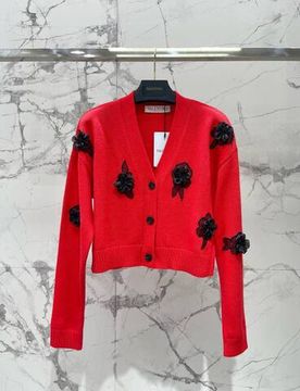 Красный кардиган с дизайнерскими украшениями Valentino Garavani VLTN BP-101359