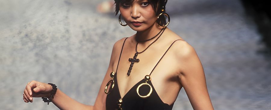 Ирина Пантаева на показе Moschino 1997: триумф модного искусства