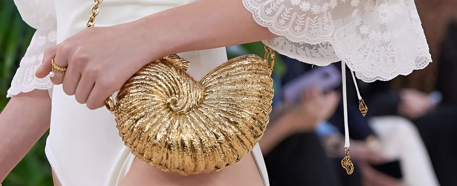 Эстетика русалки: морская роскошь в моде 2025 года