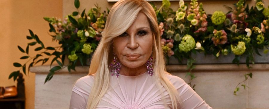 Донателла Версаче уходит с поста креативного директора: новая эпоха для Versace