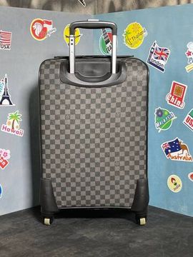 Чемодан Louis Vuitton для путешествий BP-21302
