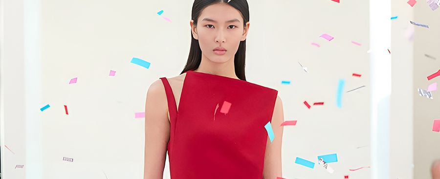 Courrèges 2025: минимализм, асимметрия и утонченная дерзость