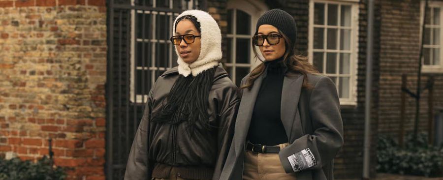 Балаклавы и чепчики: новый виток популярности в мире моды